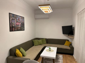 Modern Apt near Bus Station